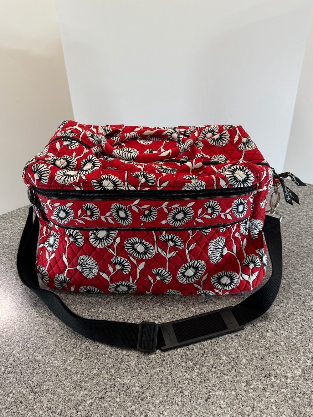 Vera Bradley Weekender Travel Duffel Bag Deco Daisy Red Retired Like New